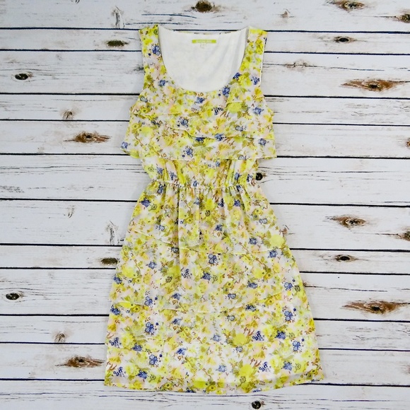 Gianni Bini Dresses & Skirts - Gianni Bini floral sundress